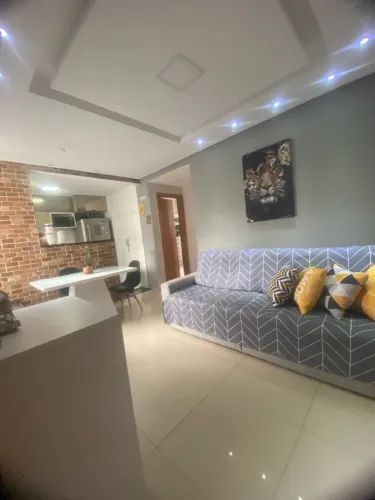 Vendo Excelente 2/4 em ABRANTES Cond Fechado Infra Lazer Portaria 24h Piscina