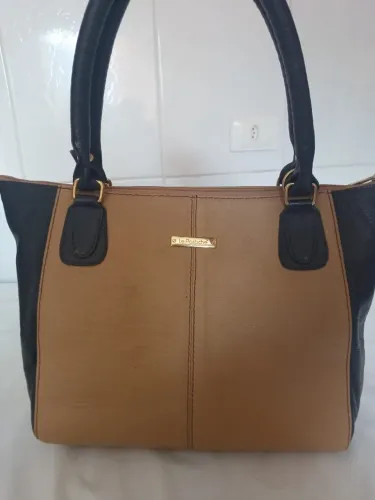BOLSA  EM COURO LE POSTICHE - BEGE E PRETO