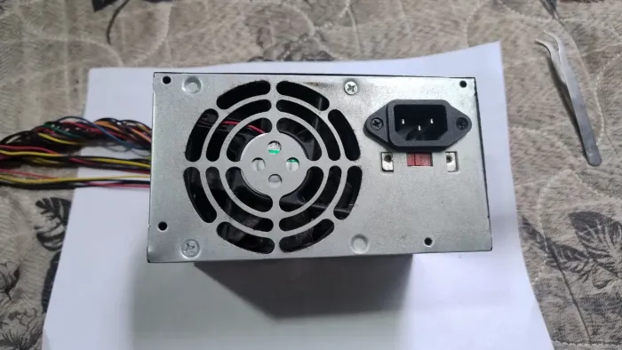 Fonte de Alimentação Fortrek 200W Reais PWS2003 (Bivolt)