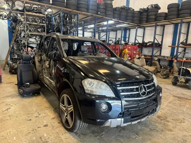 Mercedes ML 350 cdi diesel 2011 - retirada de peças