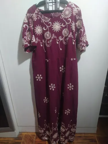 Lindo Vestido bordado  midi Longo novo