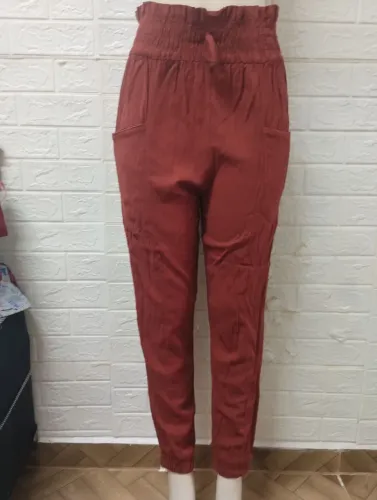 Calça de tecido leve Terracota