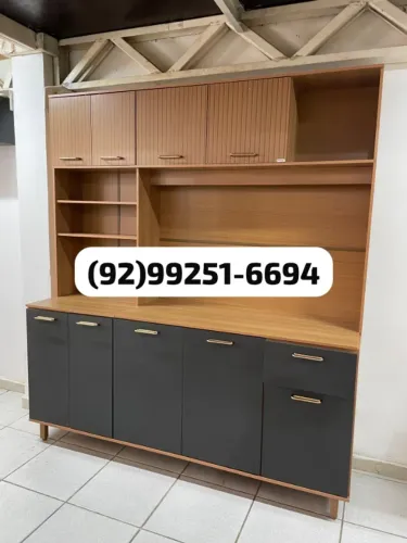 armario de cozinha grande espaçoso