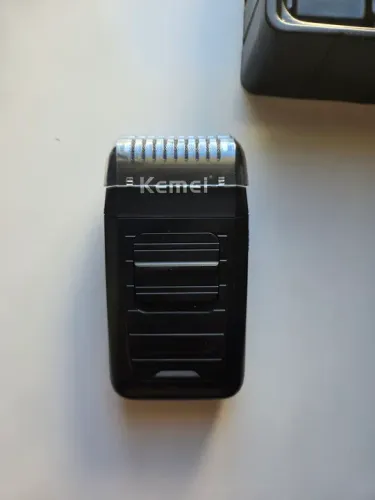 Barbeador Kemei Km-1102 Preto 110v/240v NOVO