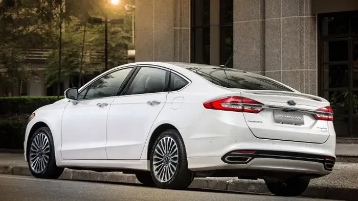 Sucata fusion 2017 titanium