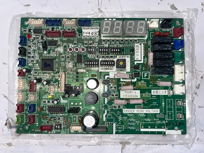 PLACA HITACHI (17F06568A)