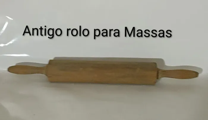Antigo Rolo da "Nona" Pau de Macarrão, comp 46 cm Diâmetro 5,5 cm- p/ uso ou Decoração.