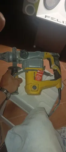 Martelete potente,semi novo