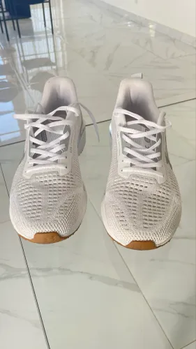Tênis Esportivo Charged Skyline 4 Under Armour (Usado)