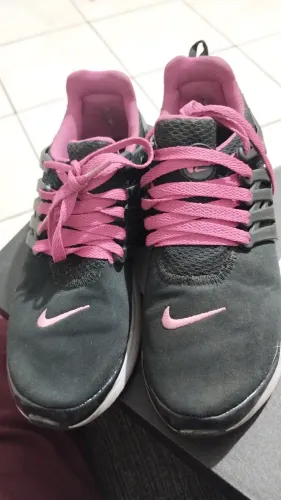 Tênis Nike Presto N.36 valor R$ 49,90