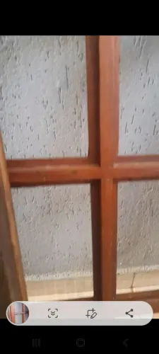 Veneziana de madeira 