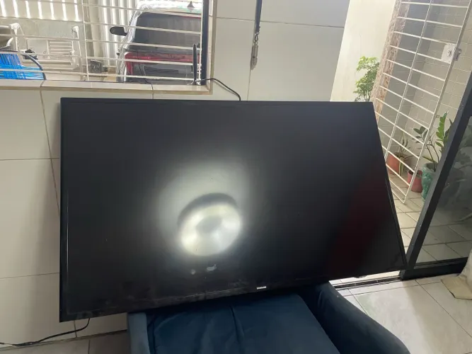 Televisão só com som