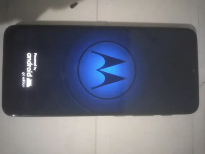 Moto e20 novo