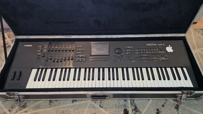 Teclado Yamaha Motif XF7 