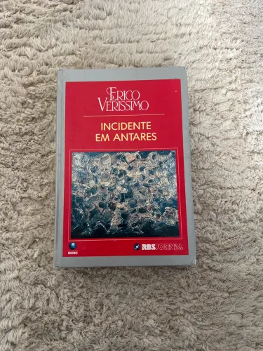 Livro Incidente em Antares
