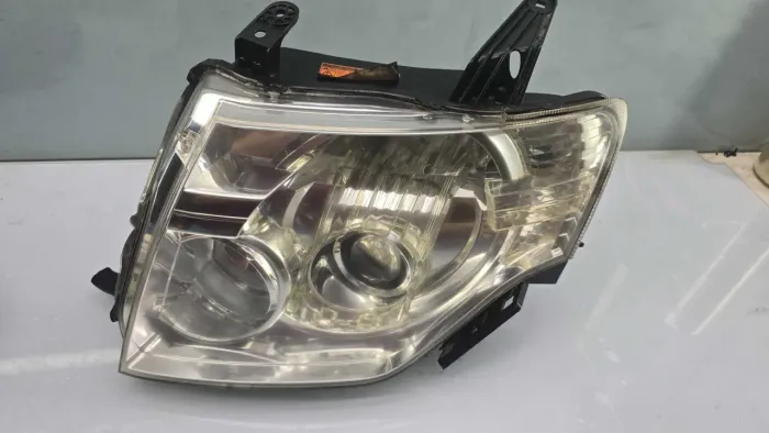 *COM DETALHE Farol Esquerdo Mitsubishi Pajero Full Xenon