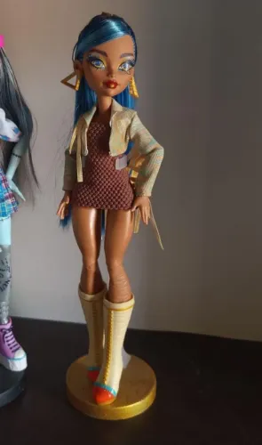 Monster high Cleo básica (completa)