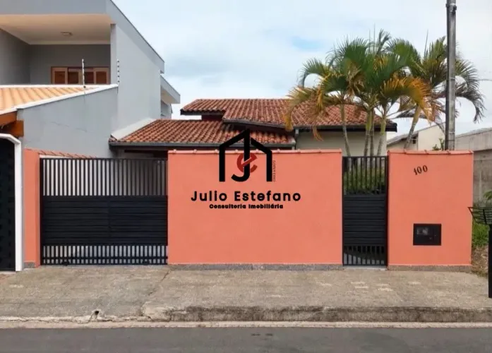 Casa com 2 dormitórios sendo 1 suíte no bairro Parque das Palmeiras em Pindamonhangaba