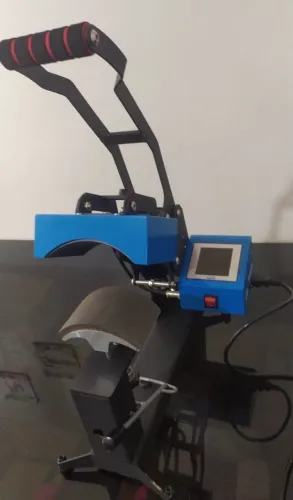 Prensa térmica para bonés R$ 1.300, negociável! Sorriso-MT. WhatsApp: *