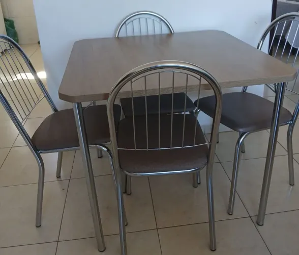 Mesa 4 cadeiras