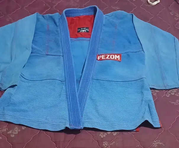 kimono azul, usado (numeração:A1)