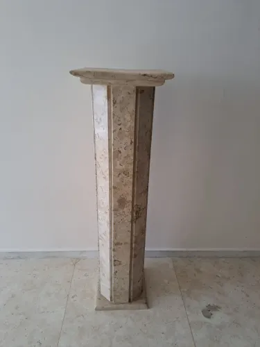 Peças decorativas em mármore branco