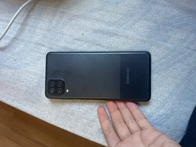 Samsung A12