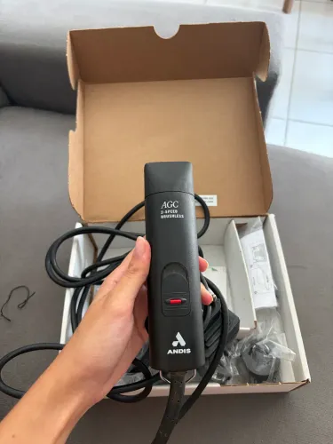 Máquina de tosa Andis AGC-2 Speed Brushless