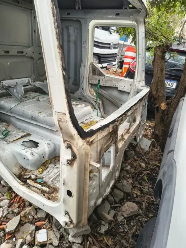 CABINE PARCIAL VOLVO VM ANO 2024