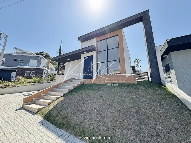 Casa térrea com quintal no condomínio Buona Vita