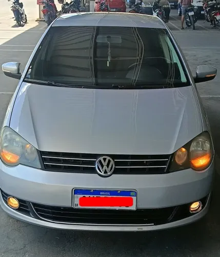 Volkswagen Polo Sedan 1.6 MI Total Flex 8V 4P 2013