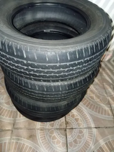 4 pneus 215/65 16 Bridgestone