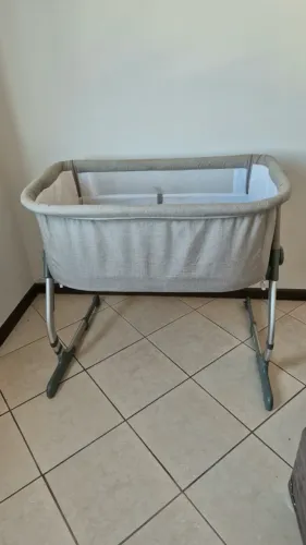 Berço Acoplável Portátil Safety 1st + Ninho feito sob medida + Mosquiteiro