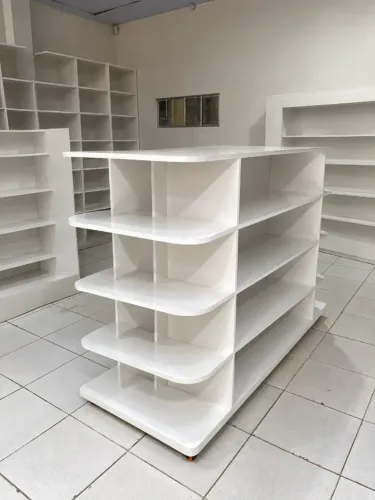 GÕNDOLA DE MDF