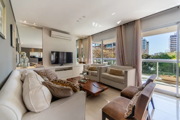 Apartamento 3 dormitórios