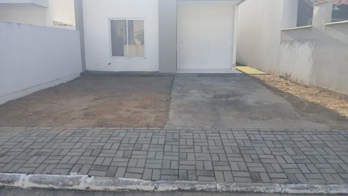 Casa nova em condomínio fechado há menos de 6 km da praia do francês<br>