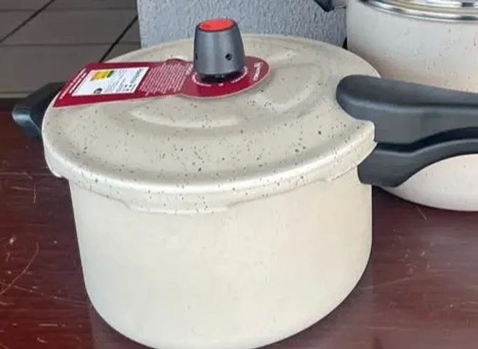 Panela de 5 litros fechamento externo