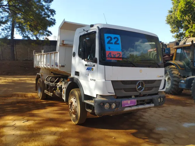 Mercedes-Benz Atego 1730/36 E5 2021/2022 Vamos Seminovos Goiania