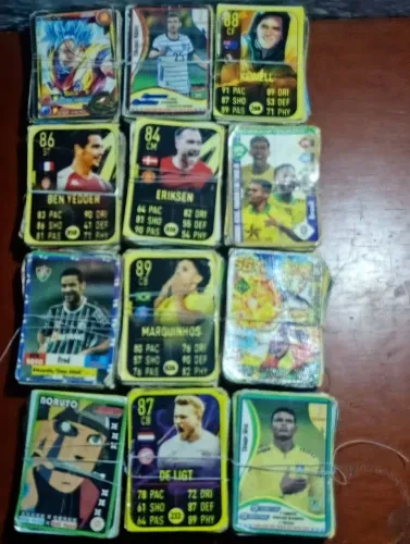 Bolinho c/50 cards (12 bolinhos disponíveis)