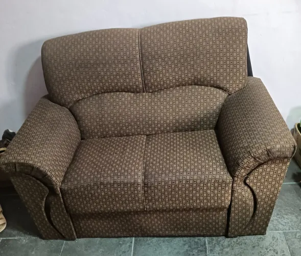 SOFÁ 2 LUGARES EXCELENTE ESTADO MARROM