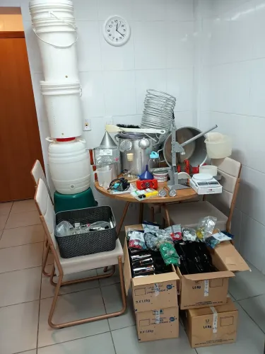 Kit Cervejeiro Completo 25L + Moinho + Arrolhadores + Garrafas