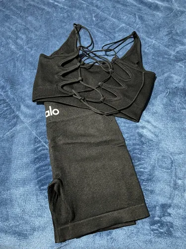 Conjunto top + shorts