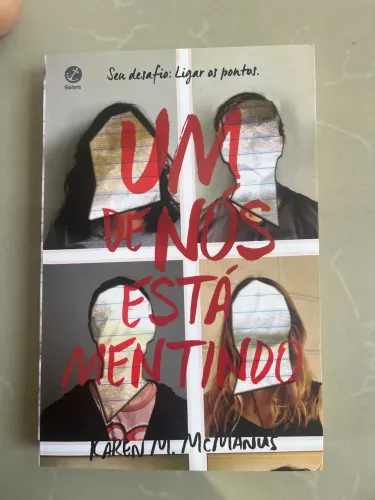 Um de nós está mentindo 