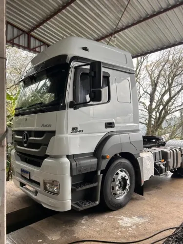 Mercedes-Benz Axor 2041 4x2 ano 2018