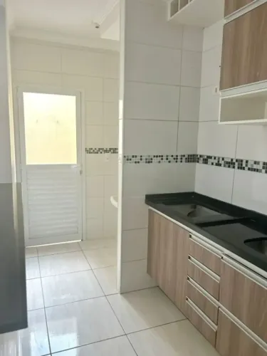 Apartamento Térreo com 2 dormitórios, sendo 1 suíte à venda, 60 m² por R$ 250.000 - Reside