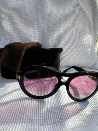 Óculos de Sol Feminino Tom Ford Isla TF 514 ? Preto