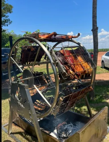 LOCAÇÃO DE RODA GIGANTE DE COSTELA CHURRASCO