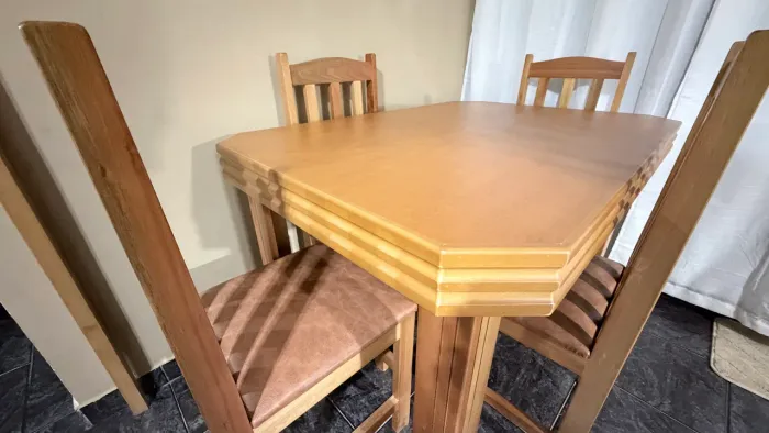 Conjunto mesa 4 cadeiras Madeira