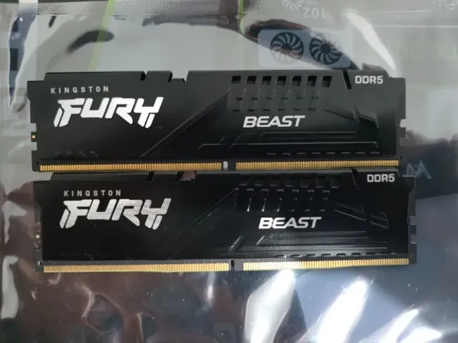 Memória RAM 16Gb (2x8Gb) DDR5 4800Mhz@CL40 Macroway + Dissipador Kingston Instalado
