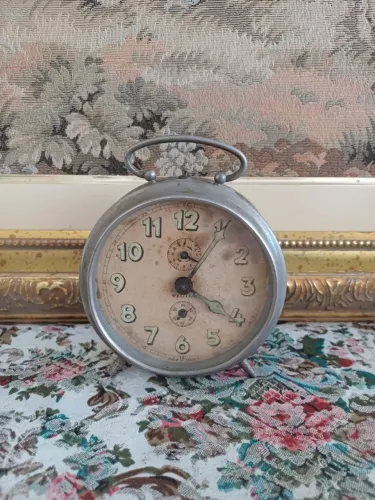 Despertador Veglia Made in Italy RESTAURO OU RETIRAR PEÇAS